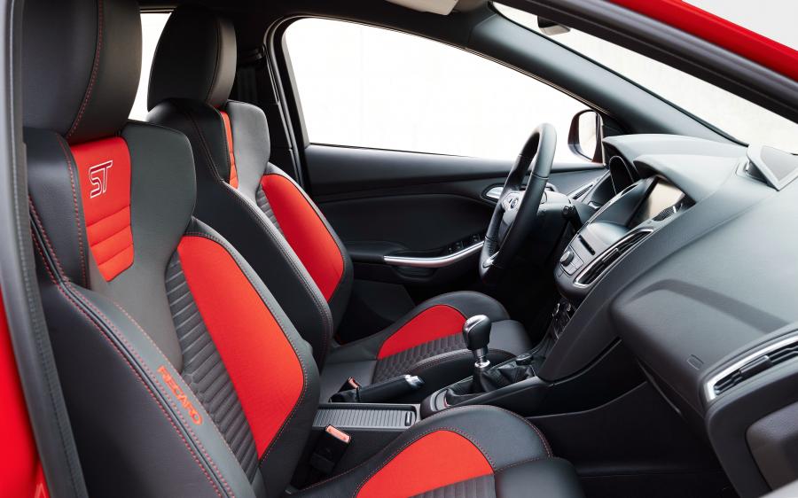  Ford Focus ST 2014 года  (фото 41 из 60)